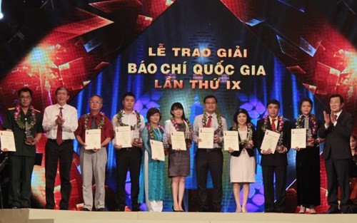 118 tác phẩm đoạt giải báo chí quốc gia lần thứ 9 năm 2014 - ảnh 2